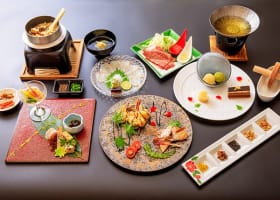 ■個室確約■源泉かけ流し専用風呂付　特別室限定会席 新体験：薬膳セットデザート　薬研と5種の薬膳